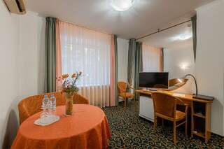 Гостиница Тверь Парк Отель Тверь Джуниор сюит (полулюкс)-1